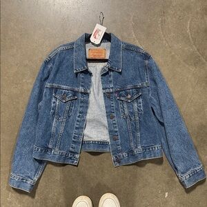 Vintage Levi’s denim jacket | Made in Canada | size 44